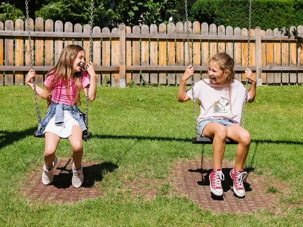 Spielplatz direkt am Haus